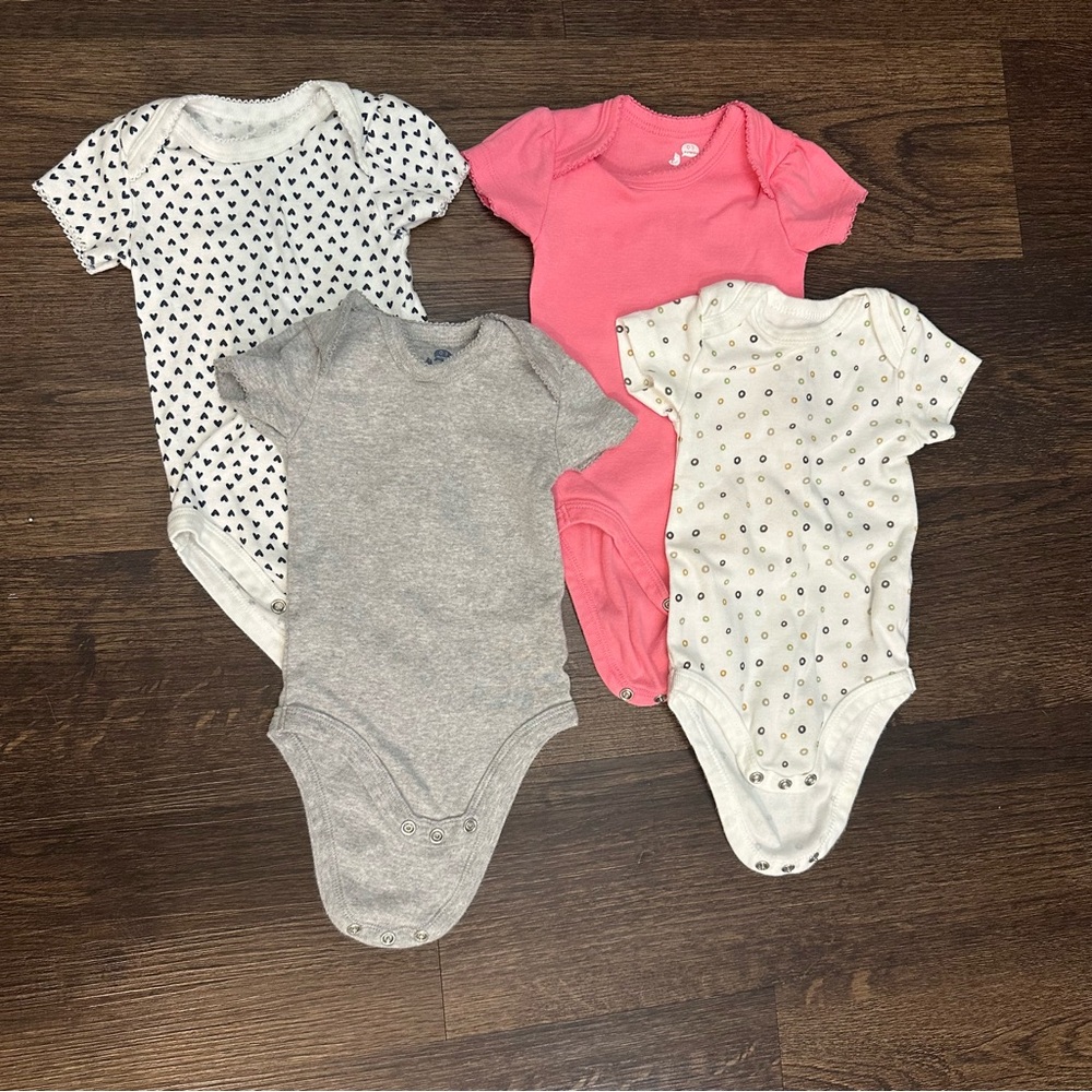 Small Story Onesies 0-3 Month Baby Girl 4-Pack Cheerio Hearts Pink & Gray